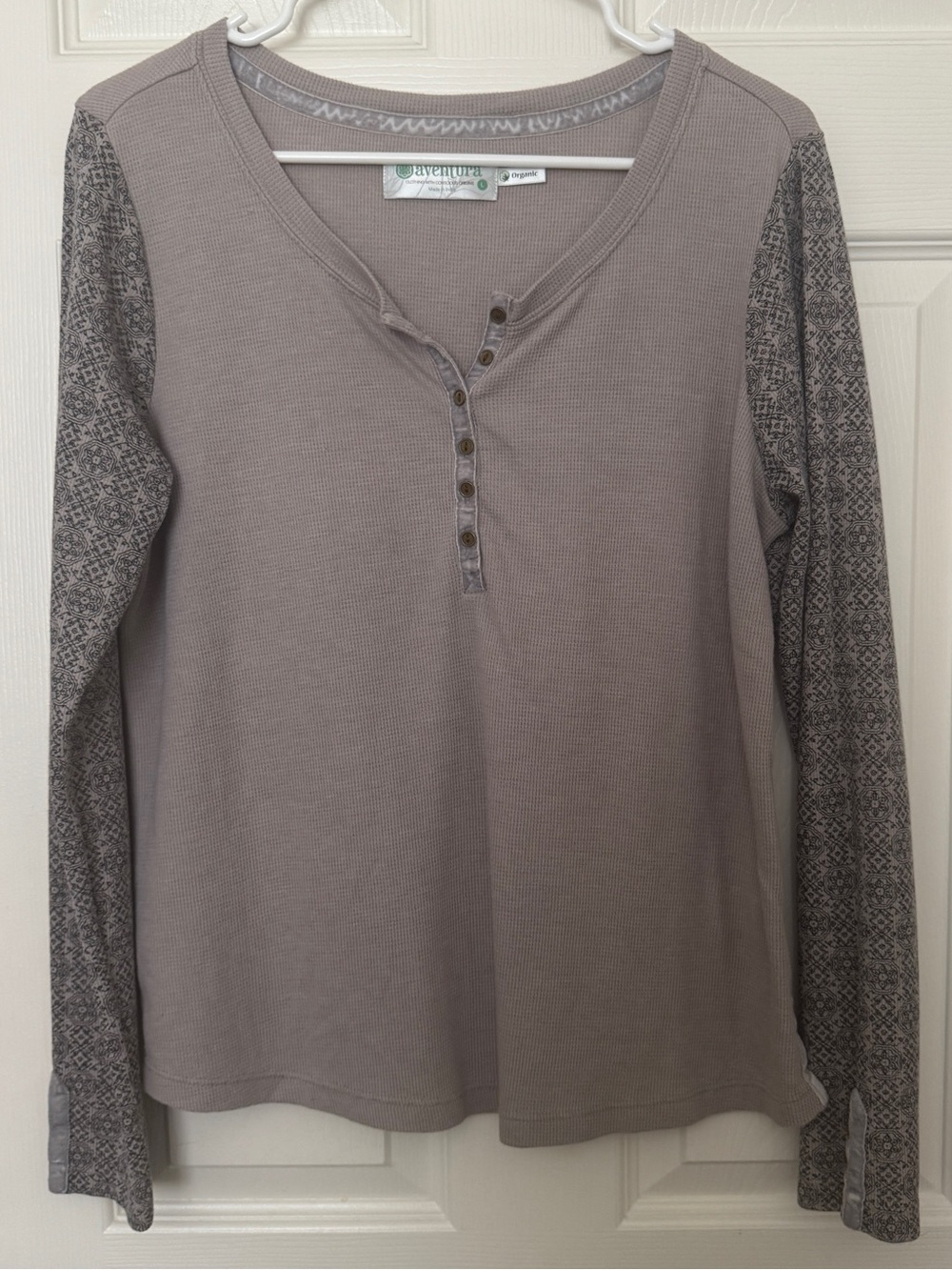 Aventura Gray with Patterned-Long Sleeve Henley 3/4 button up shirt Size Large